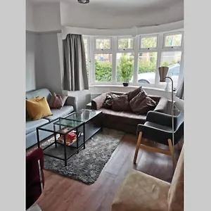 5 Min Walk To Clifftop, 5 En-suites, Free Parking Bournemouth